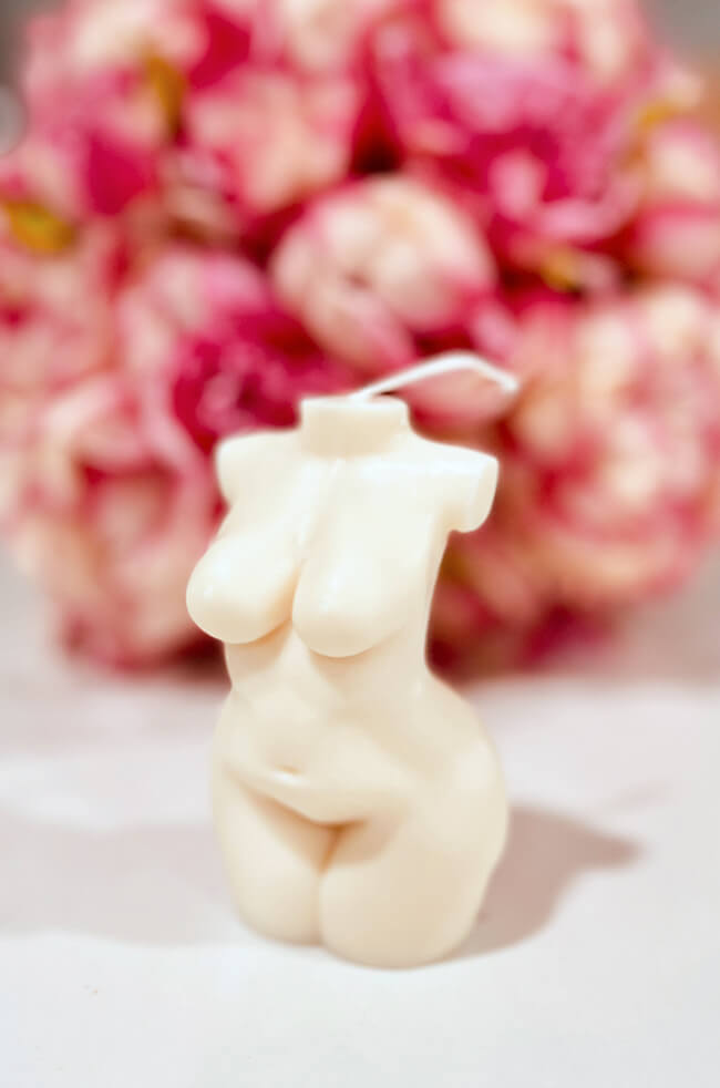 Curvy Venus image 1